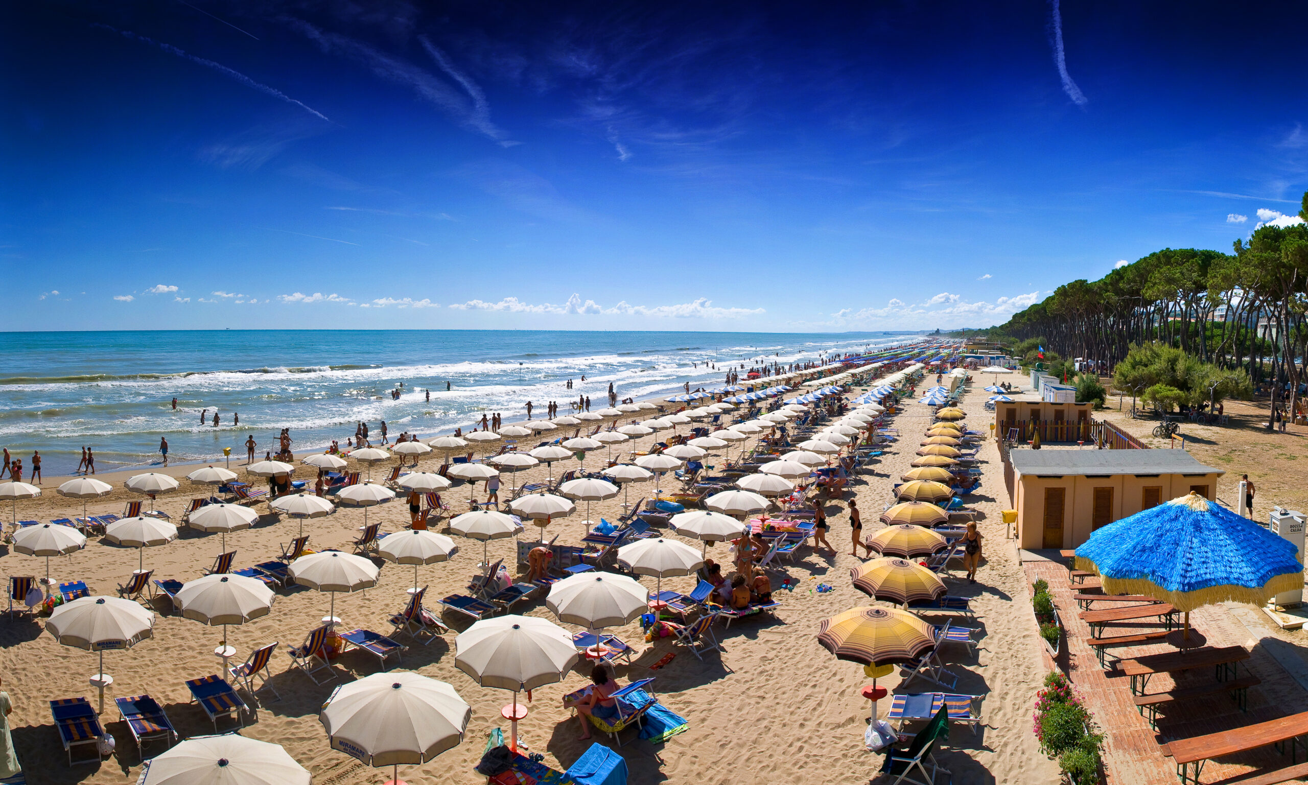 spiaggia pineto hotel mare blu area marina protetta torre di cerrano